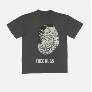 Alien Facehugger T-Shirt, Retro "Free Hugs" Xenomorph Graphic Tee, Unisex Fit for Horror & Sci-Fi Fans, Great Gift for Alien Franchise Lovers