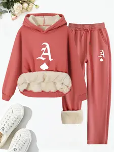 Women's Fleece Lined Long Sleeve Pants Set, a Heart Pattern Print, Casual Hooded Sweatshirt & Straight Leg Pants, Fall Winter Wear