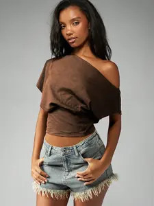 MISSGUIDED Off Shoulder Dolman Sleeve Crop Top With Draped Design