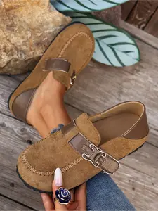 Fashionable women's spring/autumn flat shoes with metal buckle; comfortable and lightweight casual shoes for outdoors; slip-resistant and durable, Slip On Flats