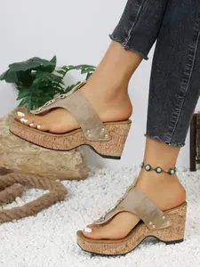 TikTok viral sensation! These brown cork platform slide sandals are taking over feeds, perfectly matching boho chic, retro 70s vibe, coastal grandma aesthetic, cottagecore style, and summer casual fashion—the must-have nostalgic platform slides of 2026!