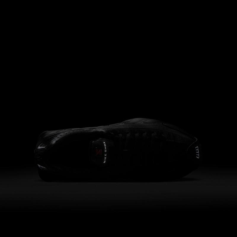 Nike Shox R4 - Non Adult