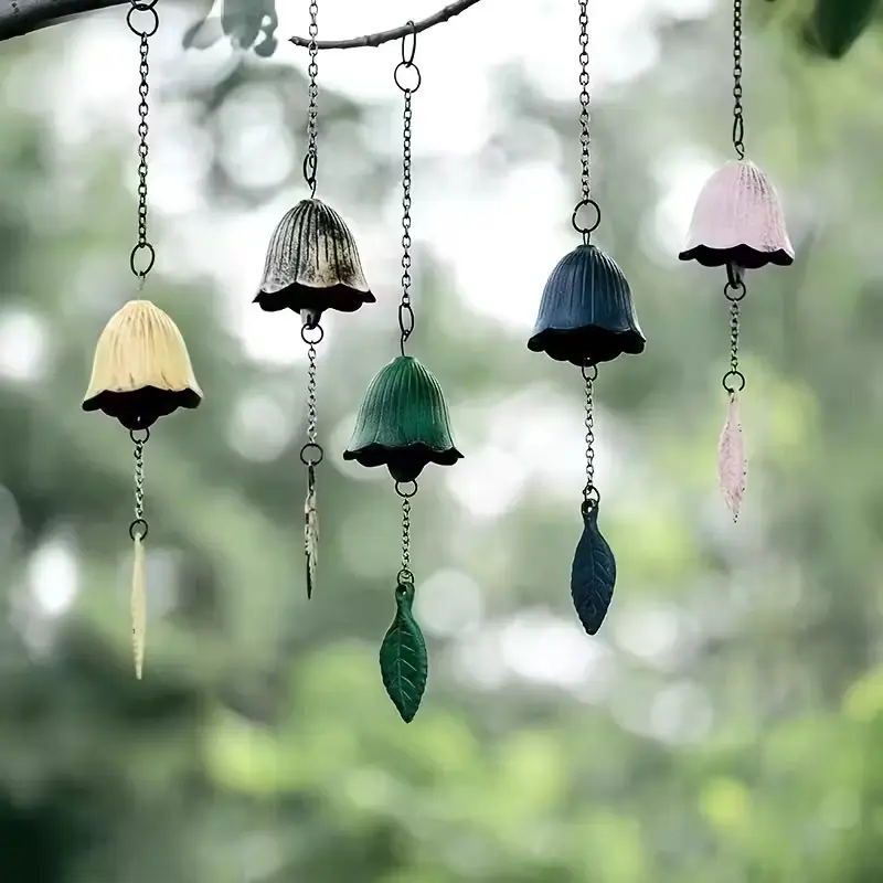 Japanese Style Cast Iron Wind Chime, Retro Hanging Leaf Bells, Vibrant Colors, Durable Metal, Indoor/outdoor Use, Perfect for Weddings