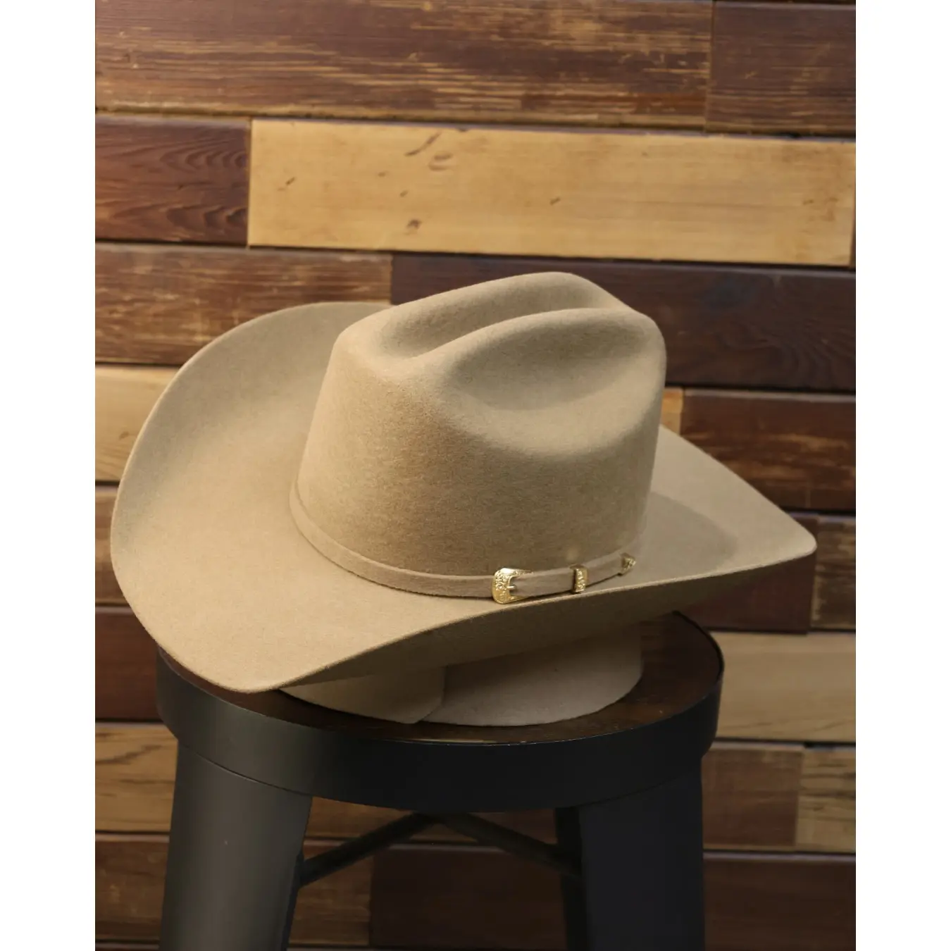 LR: Pecan Felt 4x (Pre-Shaped Cattleman Crown)