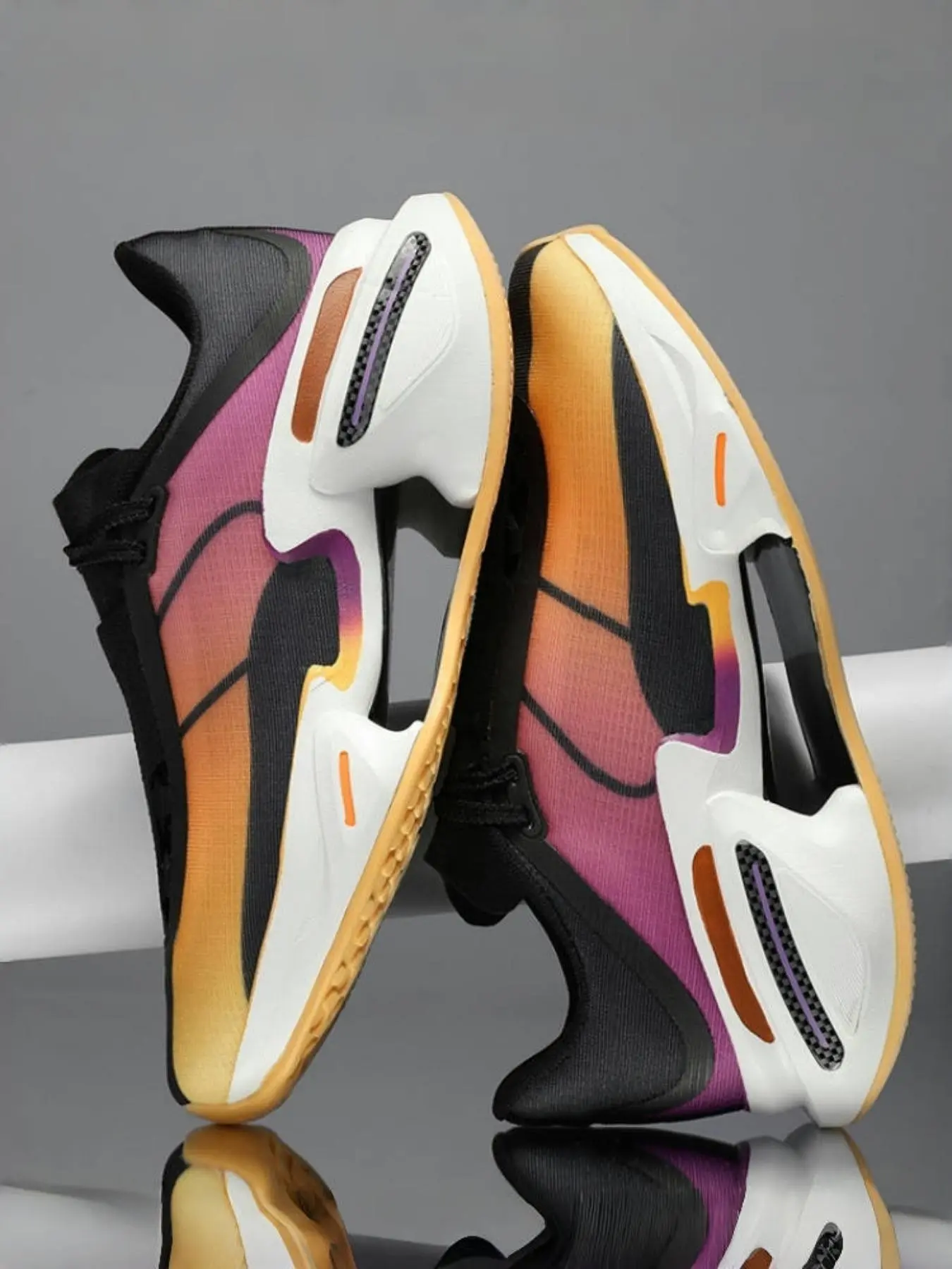 Couple's New Stylish Large Size Lightweight Street Fashion Sports Running Shoes, Multi-Color Gradient Design, Shock-Absorbing, Breathable, Ergonomic Foot Support, Comfortable and Anti-Slip for Outdoor Activities and Fitness, Running Athletic Shoes
