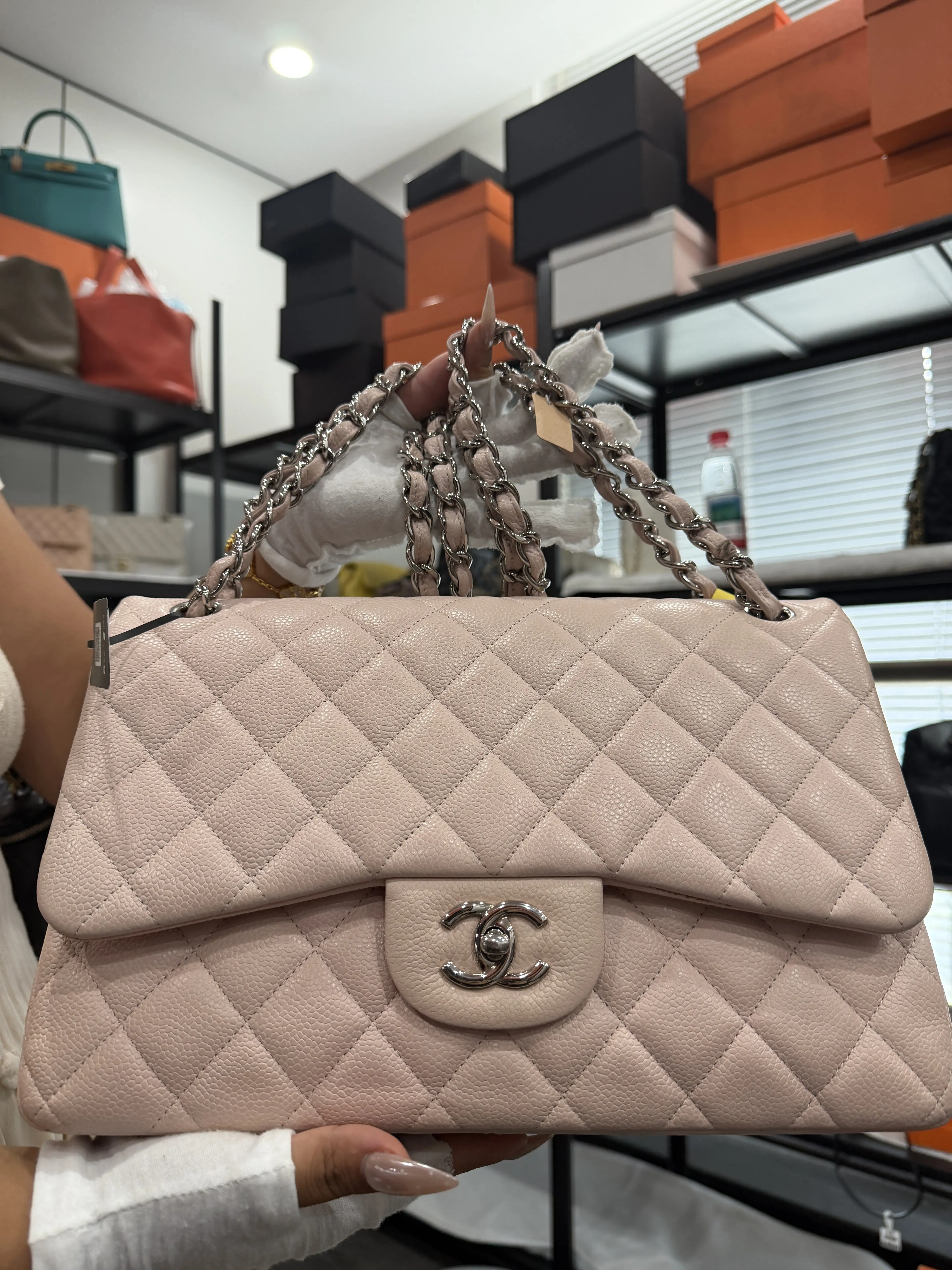 Pre-owned CHANEL Jumbo Caviar Leather Pink Shoulder Bag