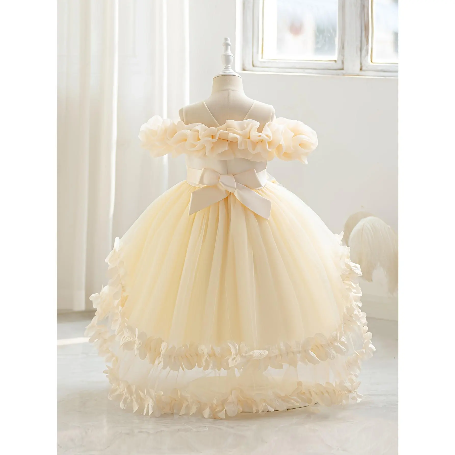 New Children's Skirt off-Shoulder Birthday Party Princess Dress Solid Color  Wedding One Year Old Celebration Dress Festival Dress Three-Dimensional  Flower Party Festival Dress - TikTok Shop