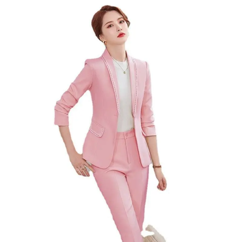 Elizabeth - CEO Business Commuter Suit