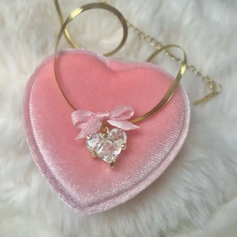 Sweetheart necklace Sweetheart necklace