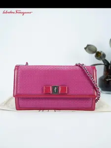 Pre-owned salvatoreferragamo Leather Messenger Bags Preloved Ferragamo Bag