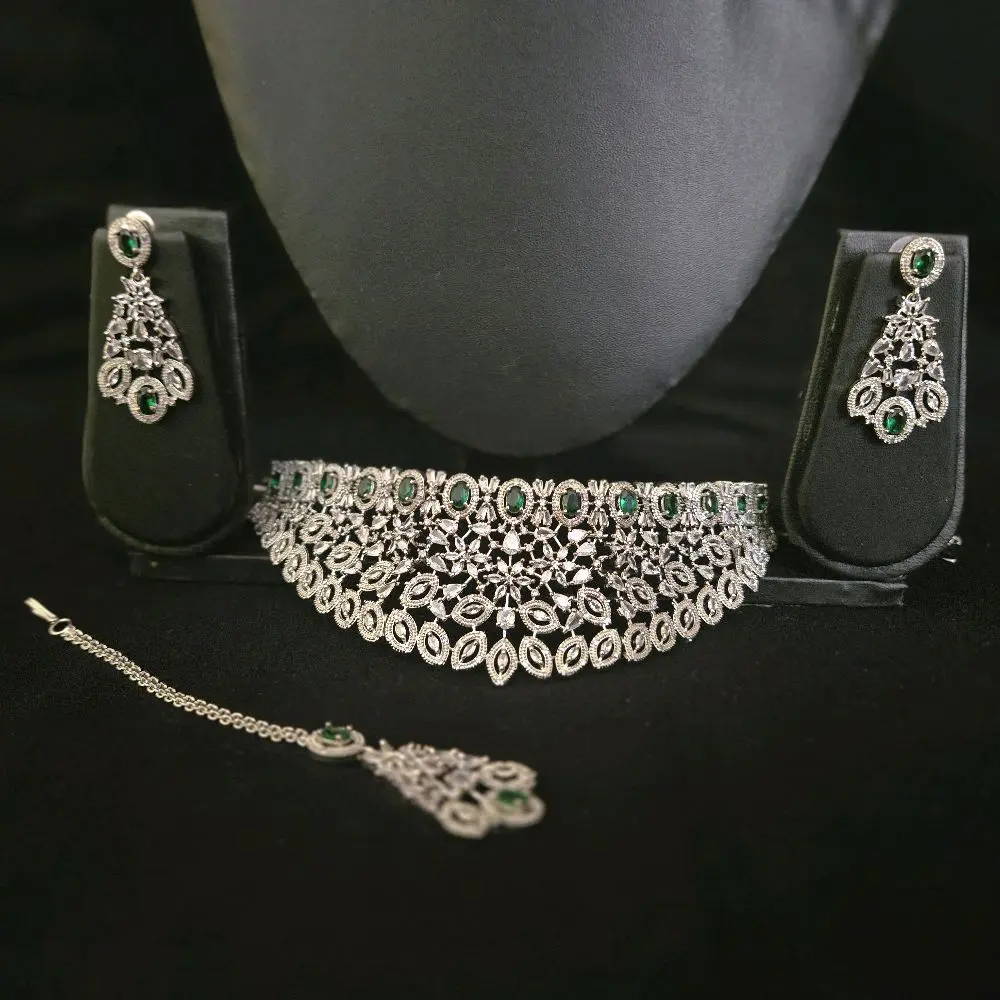 AD chocker, Earrings and Tika set for women