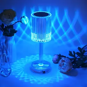 One crystal bedside lamp, a crystal diamond bedside lamp, LED bedside lamp, 16-color changing touch bedside lamp, USB rechargeable, suitable for family gatherings, Valentine's Day dinners, weddings, birthdays, parties, and bedroom decoration.