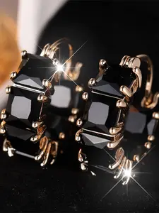 A pair of champagne gold square earrings made of black zirconia are fashionable, elegant and retro, suitable for women to wear at travel wedding parties, Zircon Stud Earrings