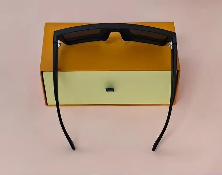 Luxury Black Sunglasses in Elegant Box - Perfect for Style and Protection