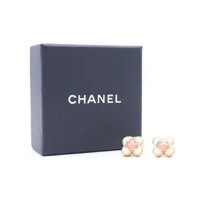 Pre-owned Chanel Enamel CC Flower Stud Earrings W20868