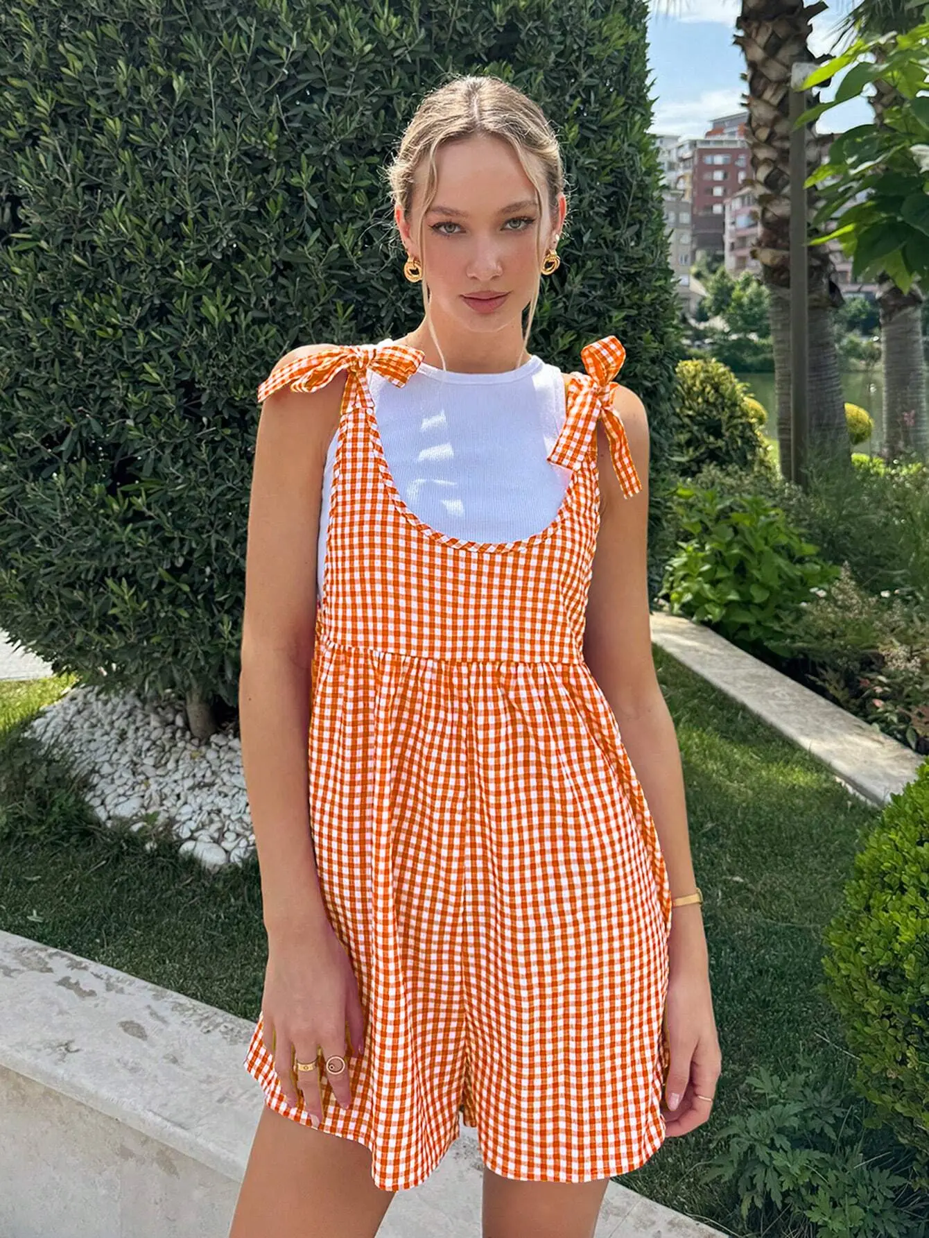 2026 Viral Women Plaid Tie Strap Backless Jumpsuit Lightweight Breathable Summer Ins Hot Girl Casual Beach Resort Fashion Coordinated Outfit