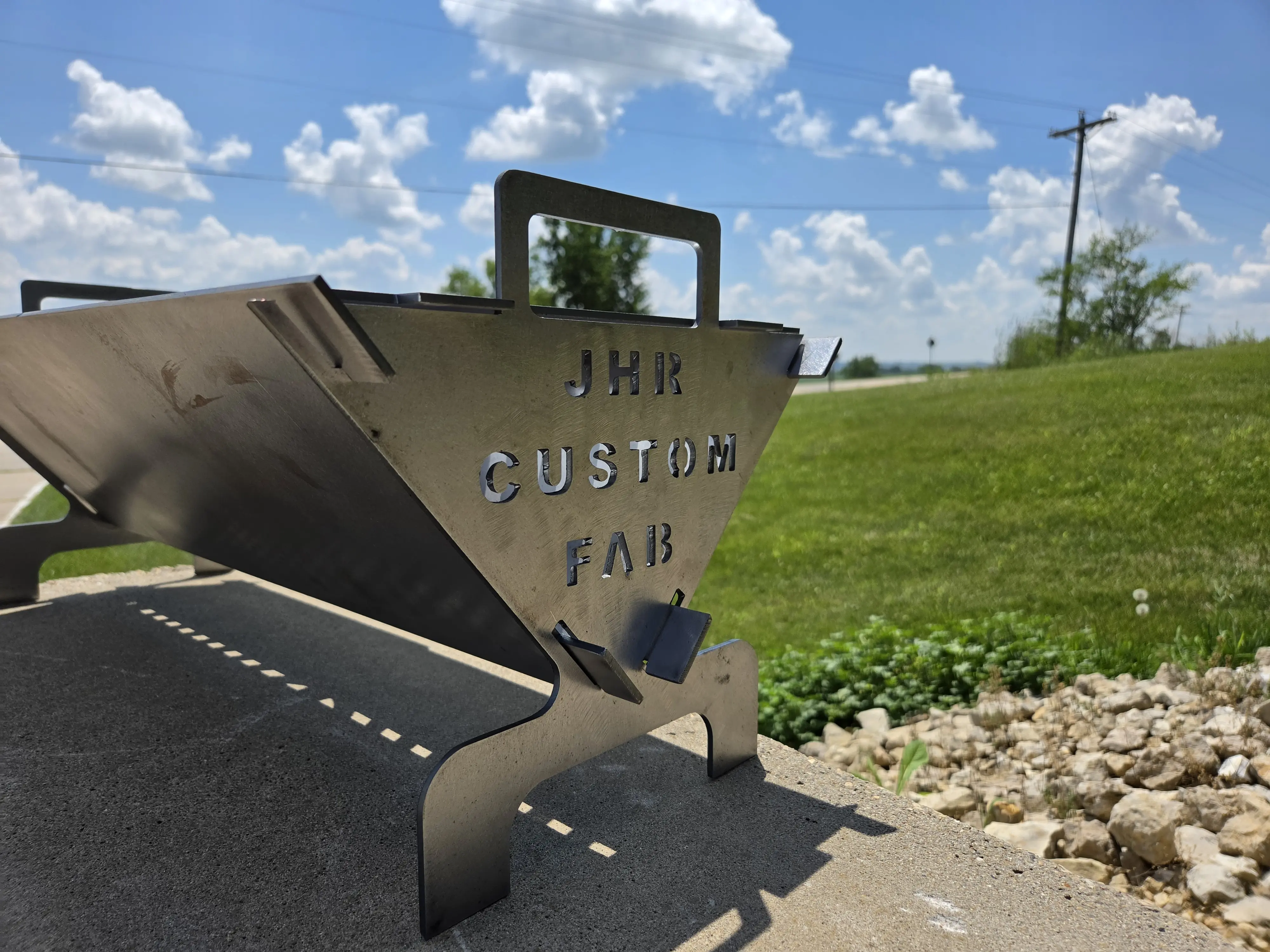 JHR PORTABLE GRILL/FIREPIT