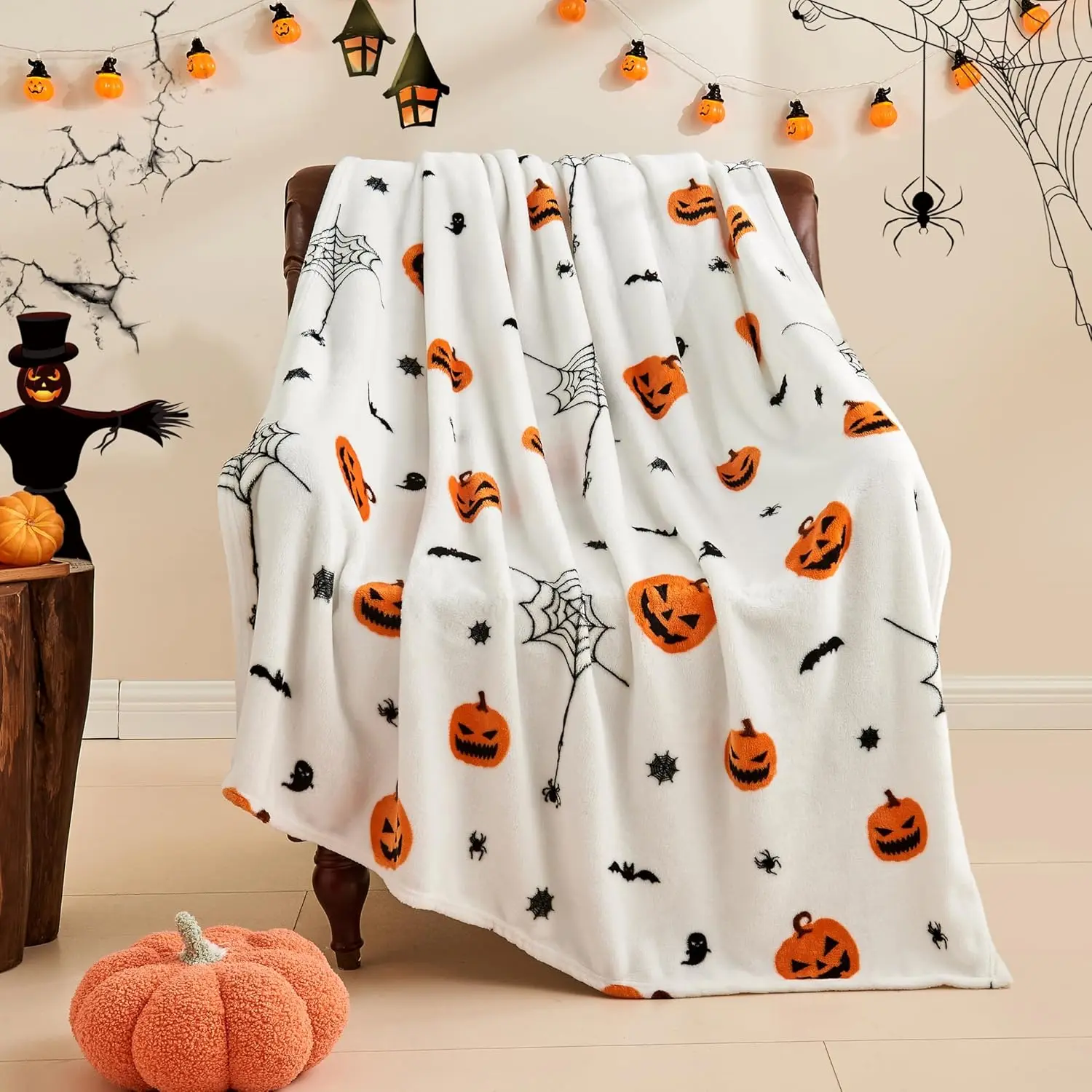 Soft Cozy Halloween Blanket, Spooky Pumpkin Bat Spider Webs Print White Throw Blanket for Couch Bed Home Decoration Gifts, Premium Fleece Halloween Throw Blankets for All Seasons 50"x60"