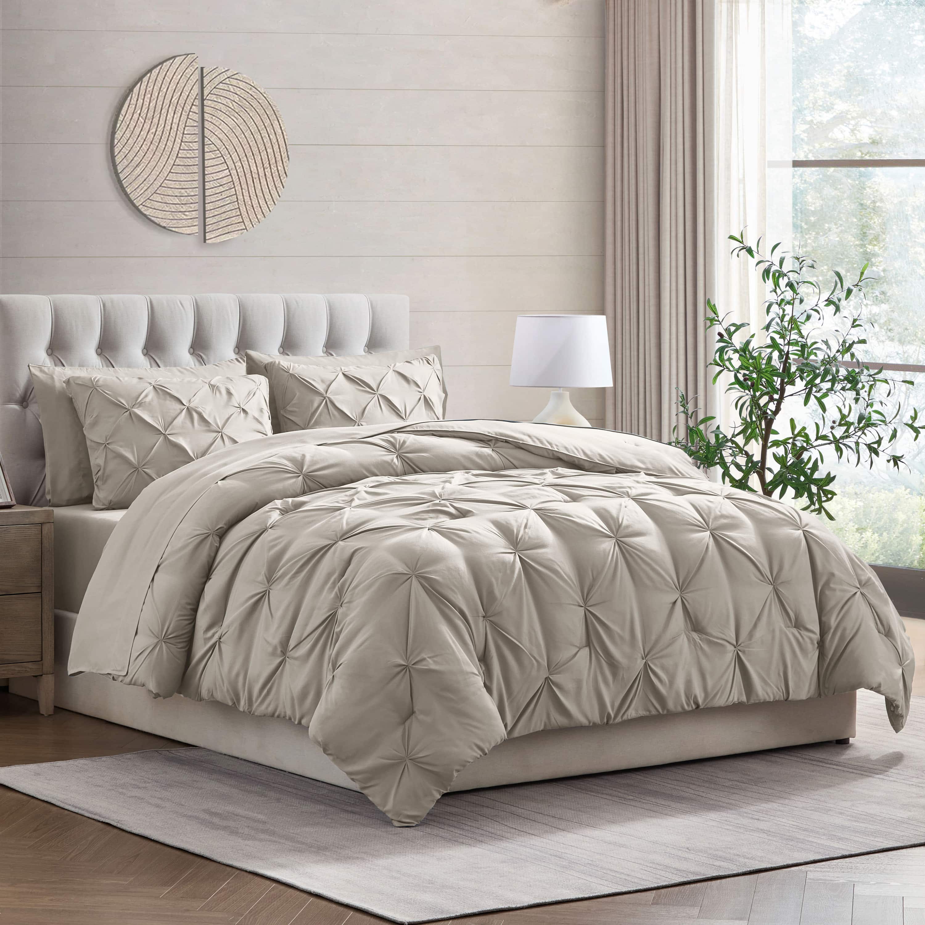 Nestl 7-Piece Pinch Pleated Comforter Set – Bed in a Bag, All-Season Bedding with Sheets, Pillowcases & Shams, Bed Sheet Sets, Bedroom Bedding Set