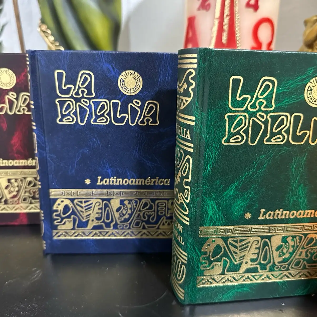 Biblia Latinoamerica Bolsillo Chica 4.25 x 6.5" H Sin Indices Pasta Dura
