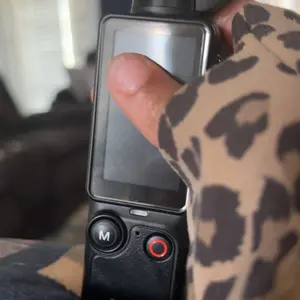 W&O Portable 2.5K Ultra HD Video Recorder with 180° Rotating Lens, Handheld Stabilizer Pocket Camera, Full Body Camera for Vlogging, Travel & Daily Life Recording, USB Rechargeable, Black, Vlogging Camera, Modern Gadget, Durable Construction, Camcorder