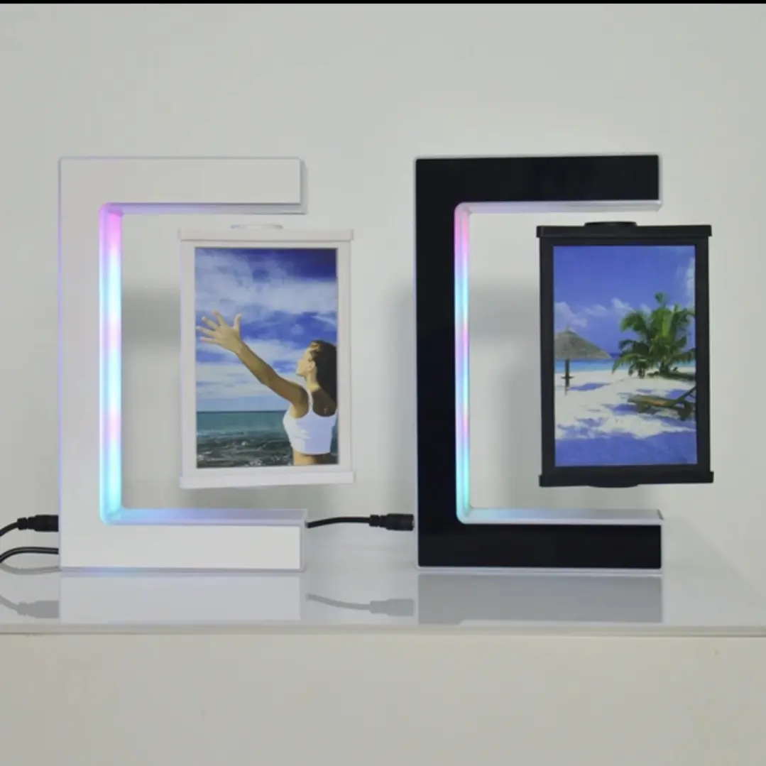Floating pictures frame Floating pictures frame