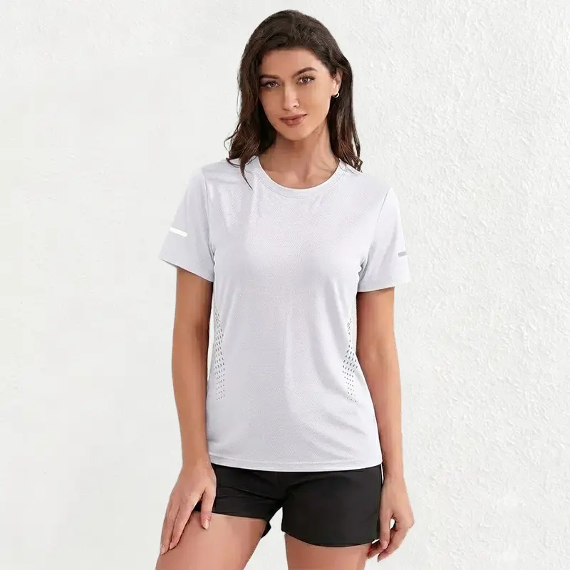 Women’s summer quick-dry sports T-shirt, breathable sweat-wicking crew neck short-sleeve top with reflective stripes, stretchy fabric, comfortable quick-drying fitness tee suitable for daily outings, gym workouts, outdoor running, training, and hiking.
