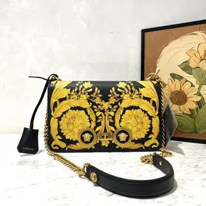 Pre-owned VERSACE Leather Shoulder Bags 7.8'' R2589 Shoulder Bag C5434983554 0607 T3 Mia