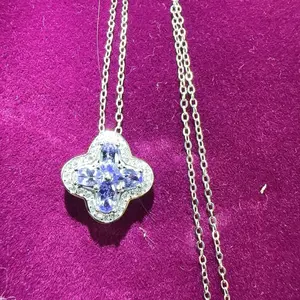 <PingEast jewelry > Charming 925 Sterling Silver Floral Pendant Featuring a 4x6mm Natural Tanzanite Gemstone
