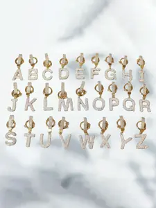 1 piece of rhinestone letter keychain, Keychain for bags - Shiny crystal letter pendant, wallet and backpack pendant accessory, earphone case accessory, car key accessory - ideal birthday gift suitable for Christmas, Valentine's Day, Mother's Day