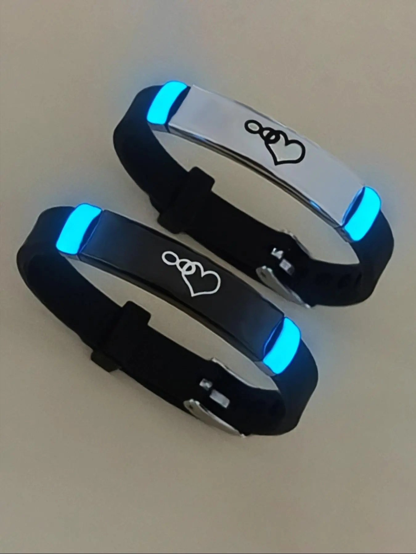 Night Glow Love Heart Pattern Couple Bracelets Set, Cute Valentine's Day Gift, Romantic Promise Jewelry, Unisex All Seasons Accessory, Luminous Bracelets, Heart Shaped Bracelet, Couples Bracelet Set, Matching Heart Bracelets