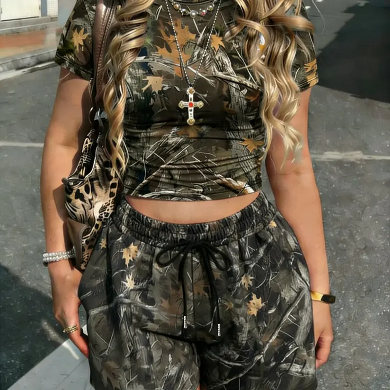 Women's Casual Camo Print Two-Piece Set, Casual Sporty Design, Sexy Navel Cut Top and Comfortable Sporty Shorts, Stylish for Daily Wear, Crop Top, Womenswear, Casual Sportswear Set, Sporty Style Outfits
