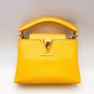 Pre-owned Louis Vuitton cowhide Shoulder Bags Capucines BB Yellow Calfskin Shoulder Bag