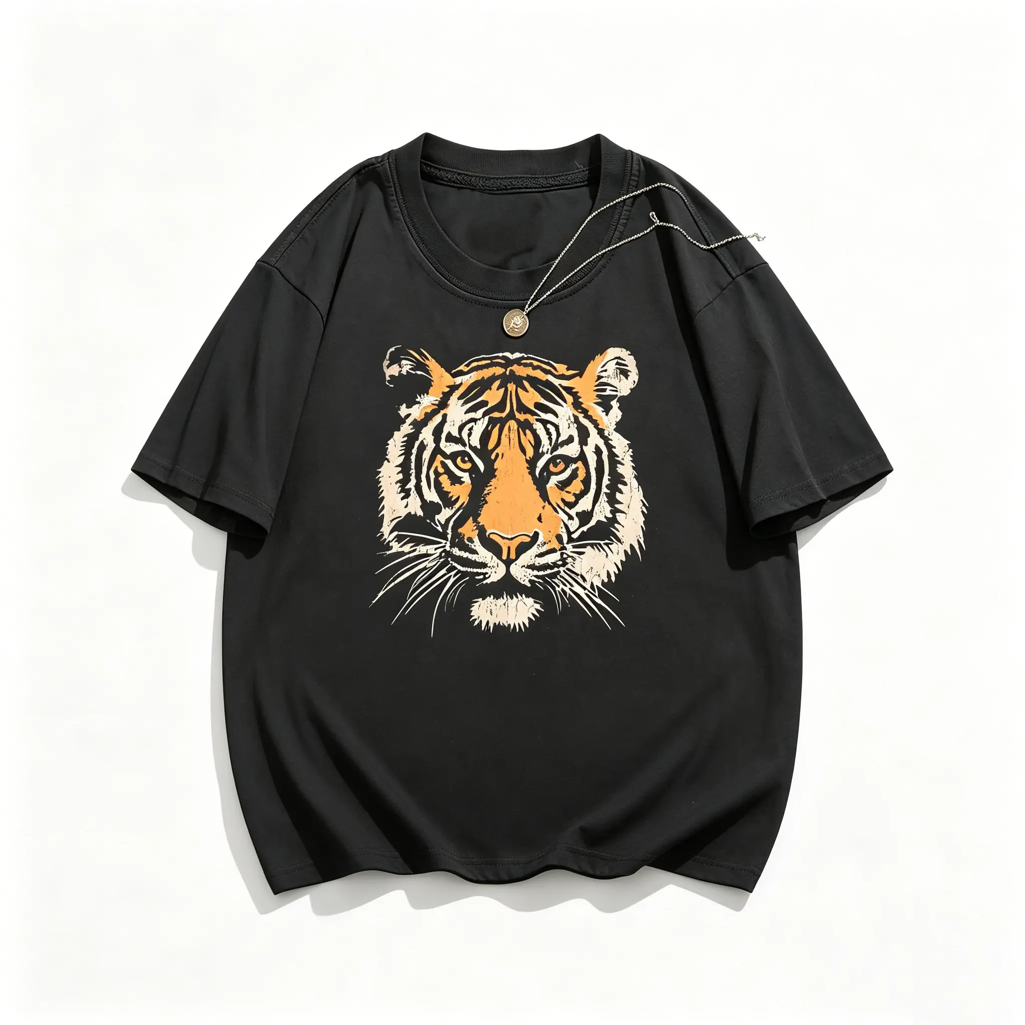 Vintage Washed Tiger Head Graphic T-Shirt - Retro Animal Print Oversized Casual Tee Distressed Tiger Face Print Washed Black T-Shirt - Wild Animal Streetwear Top Crewneck Soft Tropical Tshirt Cotton