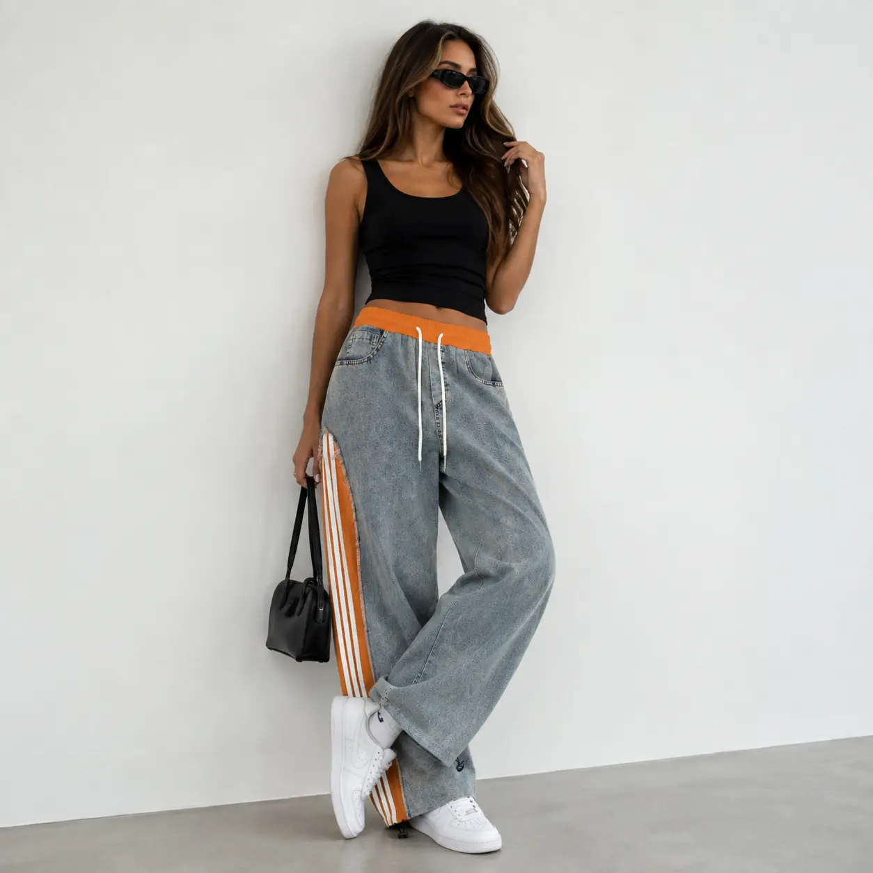 Women’s Y2K Patchwork Wide Leg Jeans, Light Wash Denim Track Pants with Yellow Striped Side Panels, Drawstring Waist Streetwear Bottoms