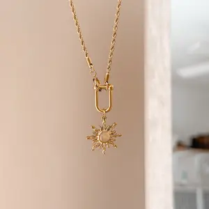 Solea Necklace
