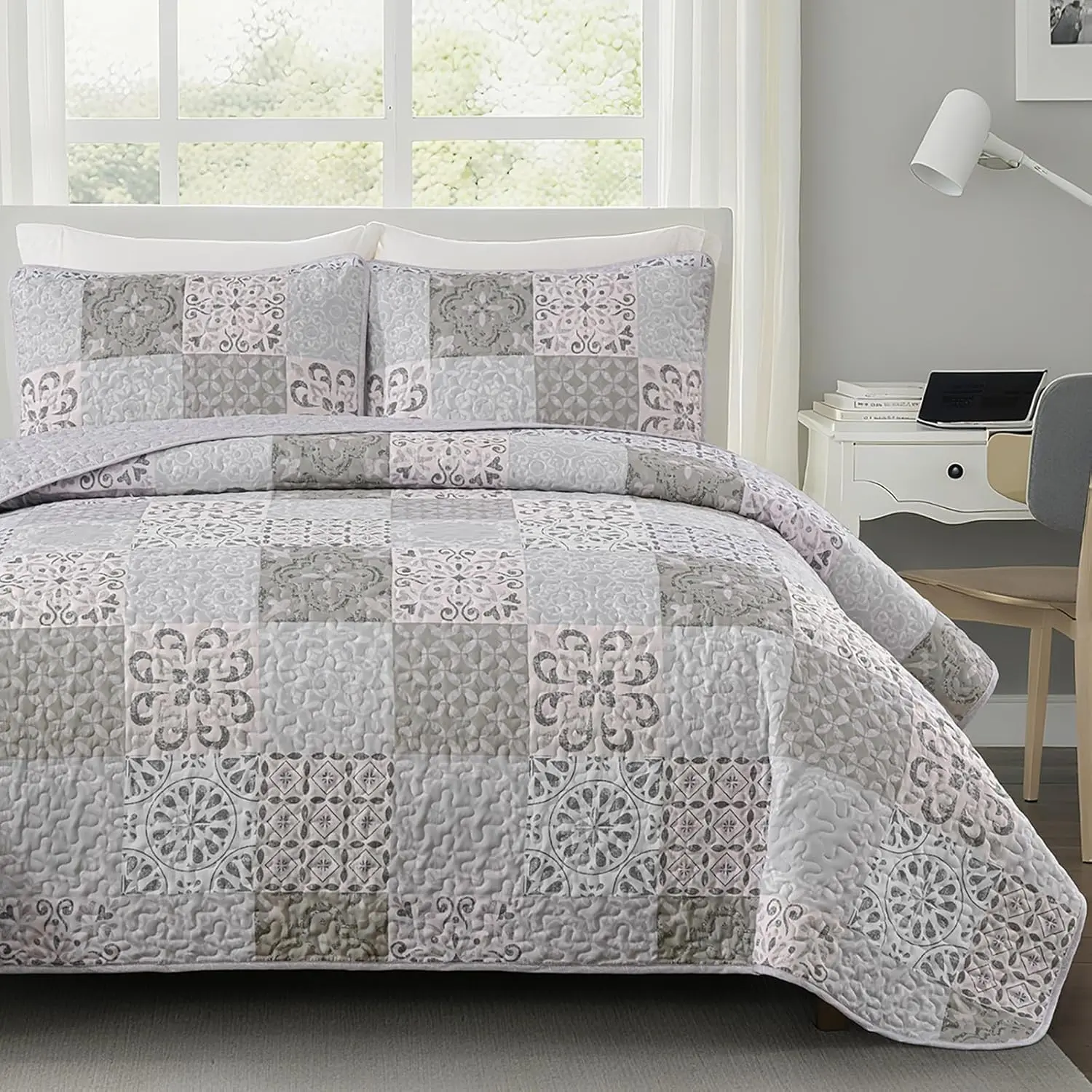Quilt Set Boho, Grey Plaid Patchwork Reversible Bedspreads Coverlet Set, 3 count Soft Lightweight Microfiber Neutral Quilt Bedding Set for All Seasons 96"x90"