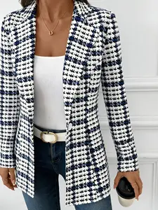 A fashionable blue and white herringbone long sleeved suit jacket for women, with a classic herringbone pattern that looks slim and suitable for commuting to work, shopping, and outdoor activities, both indoors and outdoors