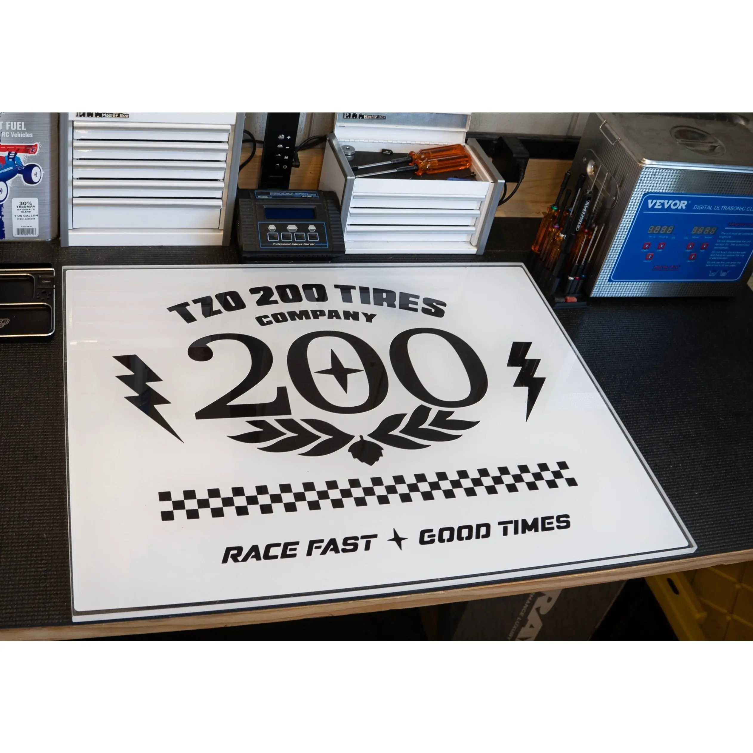 1/8 FAST TIMES  Pit Board
