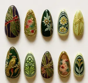 Hand-Painted Renaissance Press-On Nails: Green & Gold Filigree