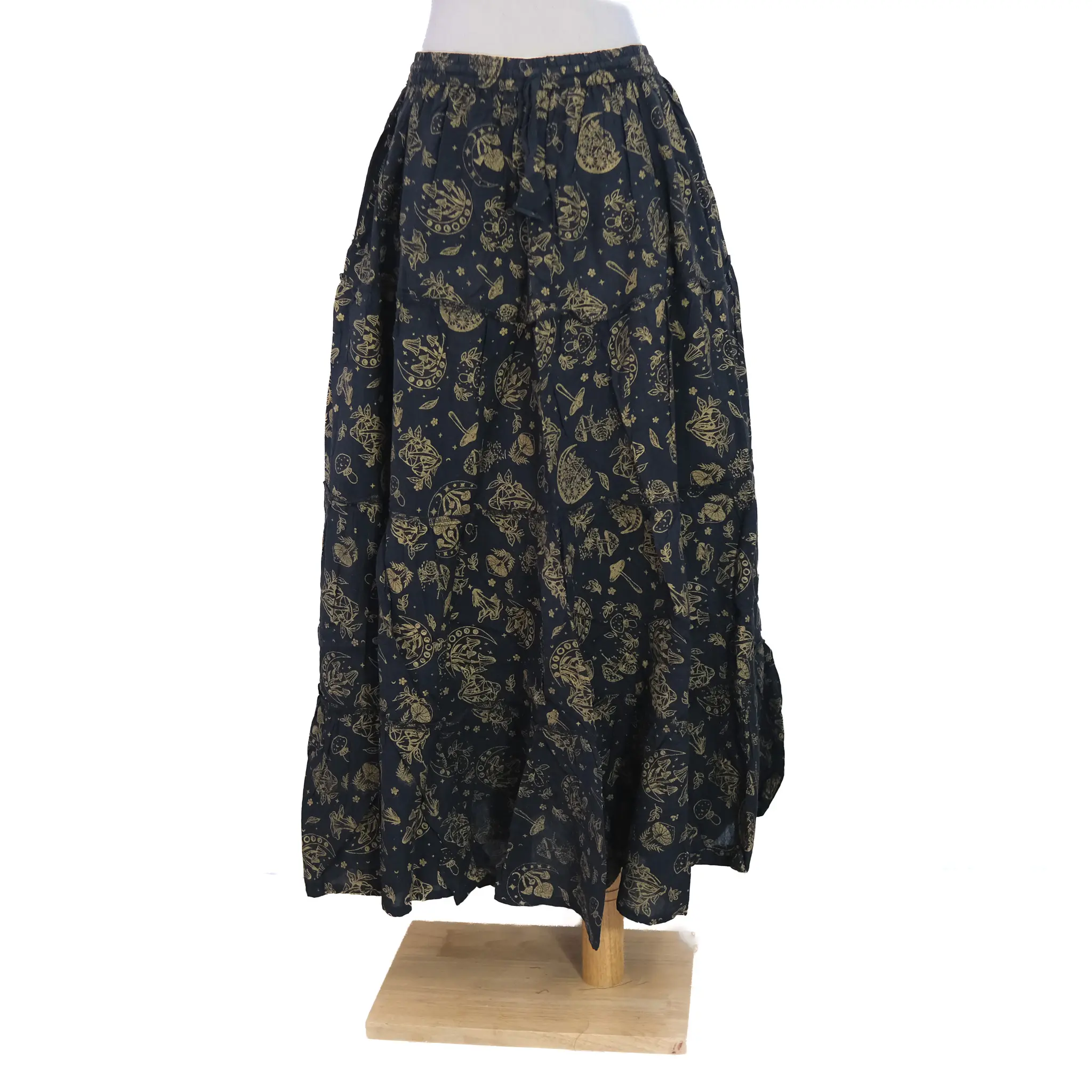 Whimsical Mushroom Tiered Maxi Skirt , Flowy Cotton Boho Skirt with Pockets. Whimsy Cottage Core Festival Clothing, Boho Hippie Outfit