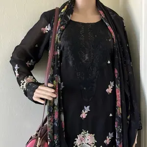 indian pakistani salwar readymade kameez Beautifully Embroidered In Black Color. Size M