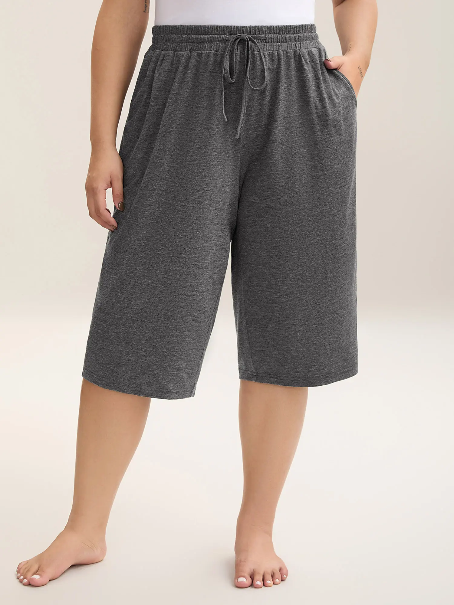 BLOOMCHIC Plus Size High Waist Wide-Leg Capri Lounge Pants - Cozy Knit Pull-On Baggy Pants with Pockets, Drawstring Adjust, M-6X, 2026 Casual Minimalist Plussize Clothes for Women, Fall Pick