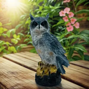 Realistic Owl Garden Ornament, Standing Wood Post Decorative Piece, Perfect for Outdoor Spaces & Yard Decoration