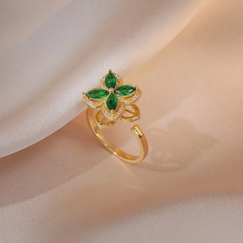 J0066 Green Ring