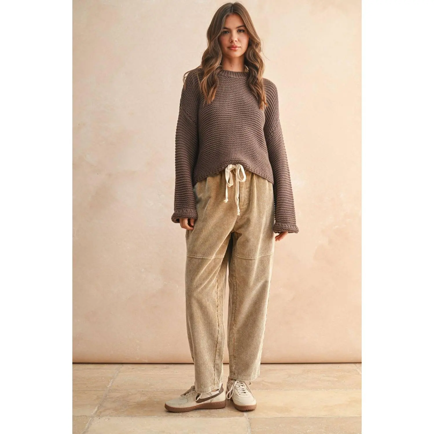 ROUND NECK SWEATER KNITTED TOP: CHOCOLATE