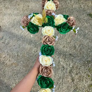 Cruz de Rosas Eternas (Eternal Rose Cross)