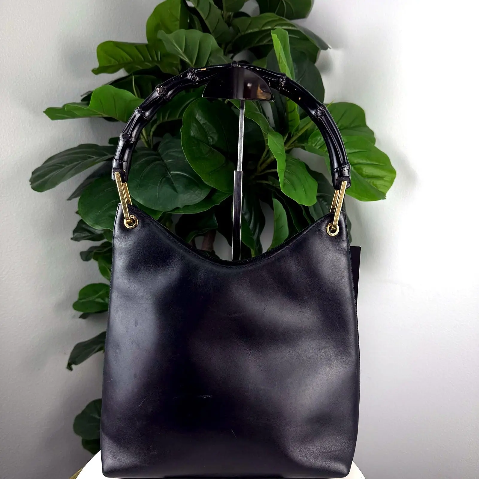 Pre-owned Leather curved, asymmetric Authentic Vintage Gucci Black Bamboo Handle Hobo Bag