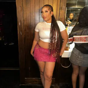 Women's Letter Print Round Neck Crop Tee, Vintage Trendy Casual Short Sleeve T-shirt for Daily Wear, Summer Outfits 2024, Ladies All Seasons Outfit, Round Neck Top