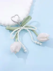 Exquisite Bow Pearl Imitation Tulip Fabric Keychain, Flower Keychain, Sweet, Personalized Bag, Car Key Pendant, Commemorative Gift For Friends And Family, Imitation Pearl Bow Bead, Simple Style Accessory